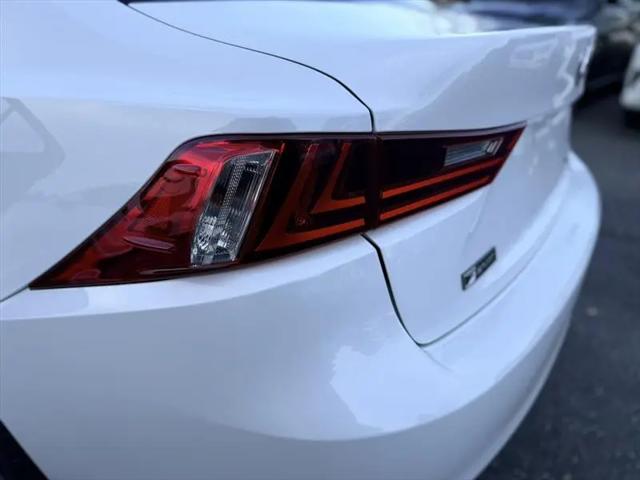 2016 Lexus IS 200t IS 200t