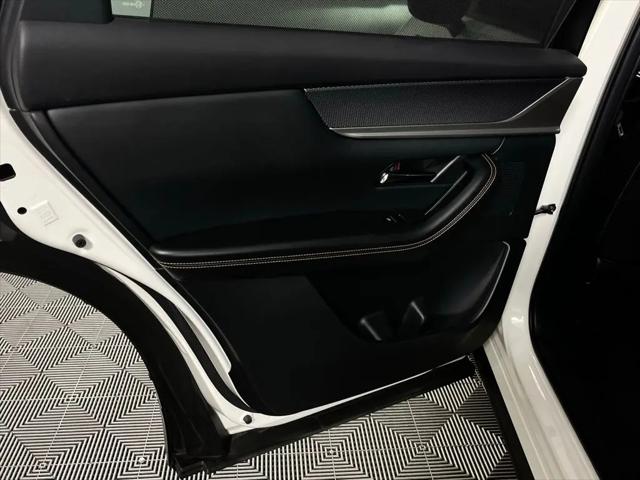 2025 Mazda X-90 Premium Sport