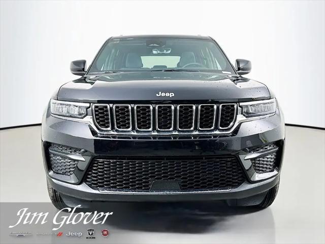 2026 Jeep Grand Cherokee Laredo 4x2