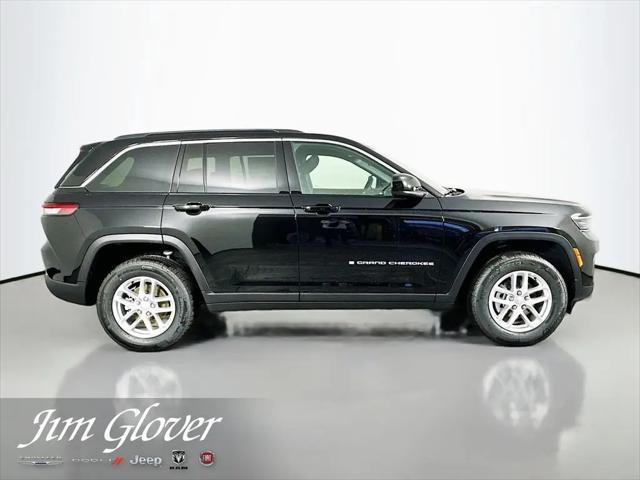 2026 Jeep Grand Cherokee Laredo 4x2