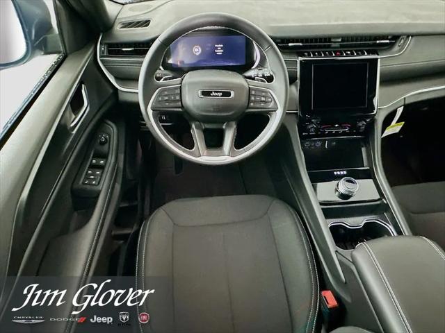 2026 Jeep Grand Cherokee Laredo 4x2