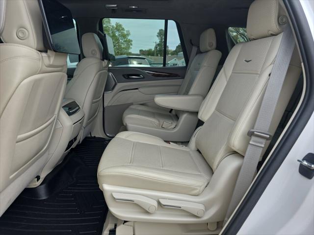 2023 Cadillac Escalade 4WD Premium Luxury Platinum