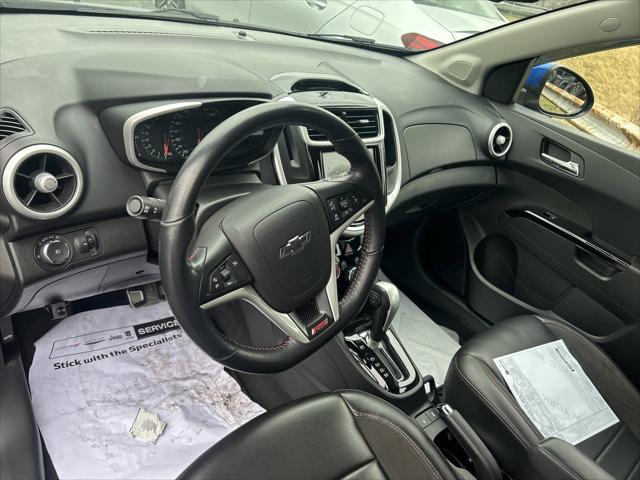 2020 Chevrolet Sonic FWD Hatchback Premier 5-Door