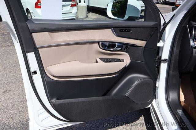 2026 Volvo XC90 Plus, B5 AWD Gas (mild hybrid), Gasoline, Bright, 7 Seats
