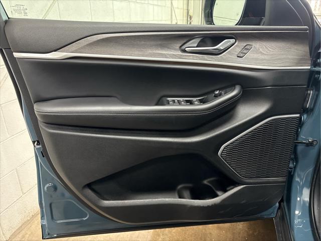 New 2026 Jeep Grand Cherokee L Limited 4x4 For Sale in Wilmington, OH