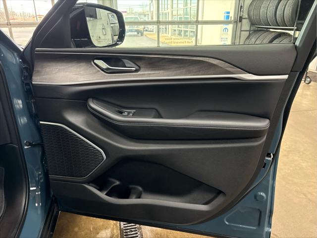 New 2026 Jeep Grand Cherokee L Limited 4x4 For Sale in Wilmington, OH