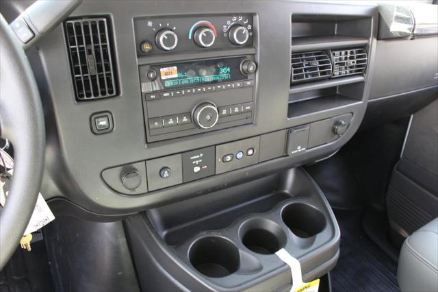 2026 Chevrolet Express Cargo Van 2500 Regular Wheelbase, WT, RWD