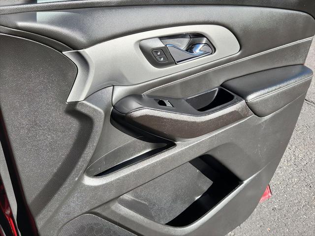 2023 Chevrolet Traverse AWD LT Cloth