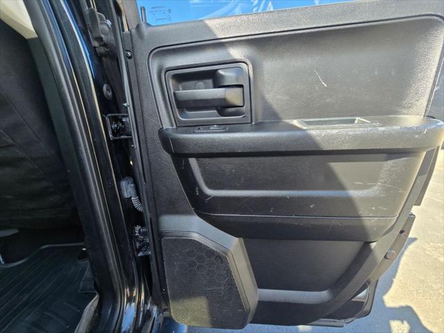 2017 Ram 1500 Express Quad Cab 4x4 6'4" Box