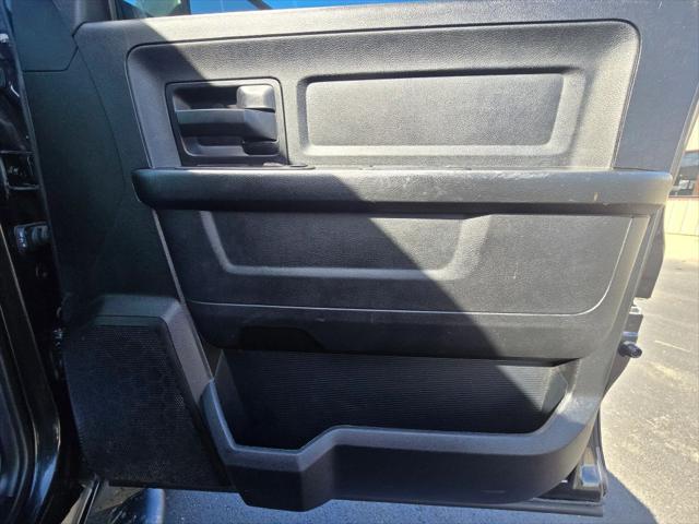 2017 Ram 1500 Express Quad Cab 4x4 6'4" Box