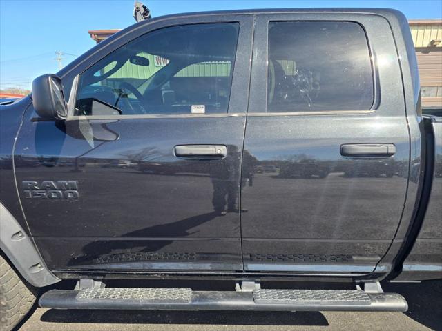 2017 Ram 1500 Express Quad Cab 4x4 6'4" Box
