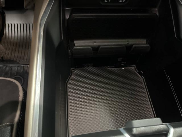 2022 Ram 1500 Laramie Crew Cab 4x4 5'7" Box