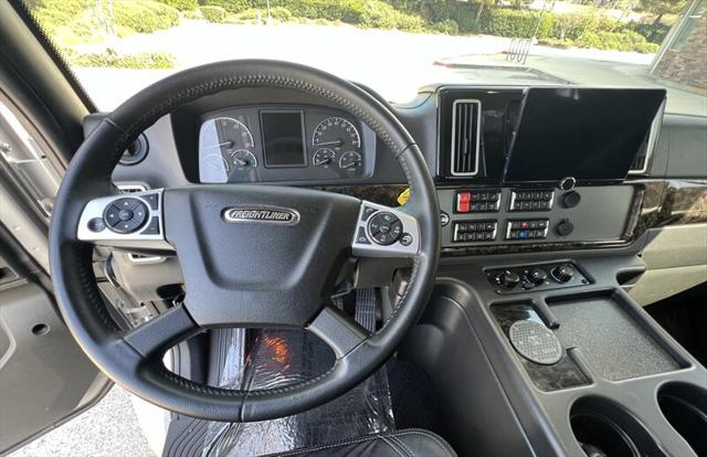 2025 Freightliner Lh5 SPORTCHASSIS
