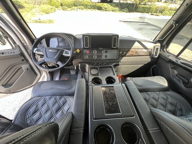 2025 Freightliner Lh5 SPORTCHASSIS