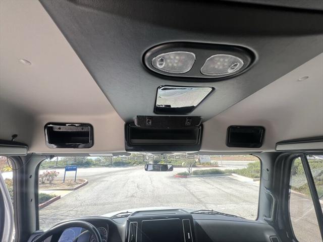 2025 Freightliner Lh5 SPORTCHASSIS