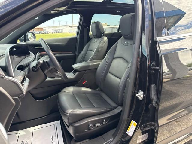 2024 Cadillac XT4 AWD Premium Luxury