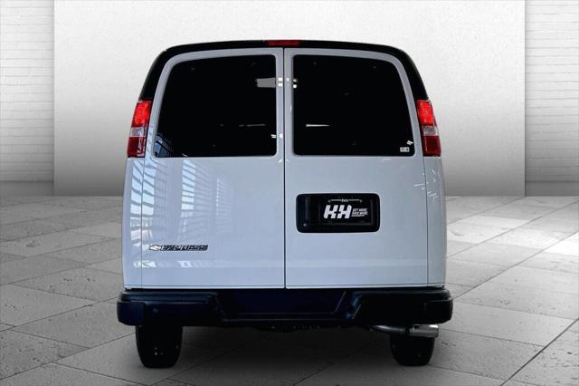 2026 Chevrolet Express Passenger 3500 Extended Wheelbase, LS, RWD