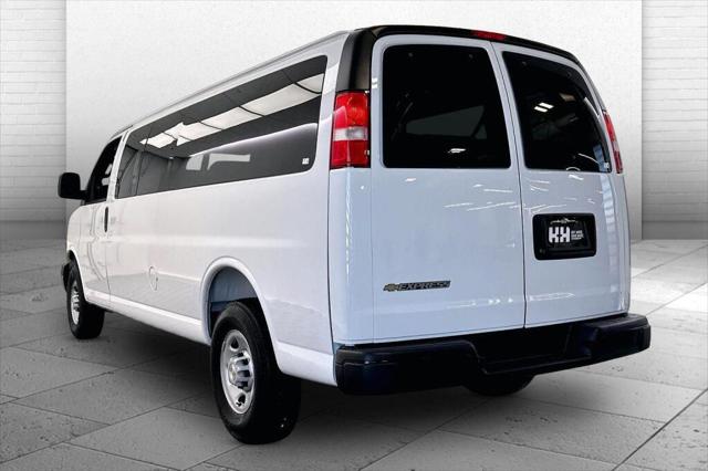 2026 Chevrolet Express Passenger 3500 Extended Wheelbase, LS, RWD