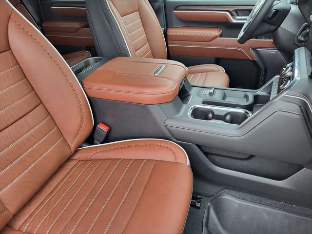 2026 GMC Sierra 2500HD Crew Cab, Standard Bed, Denali Ultimate, 4WD
