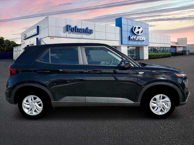 2026 Hyundai Venue SE
