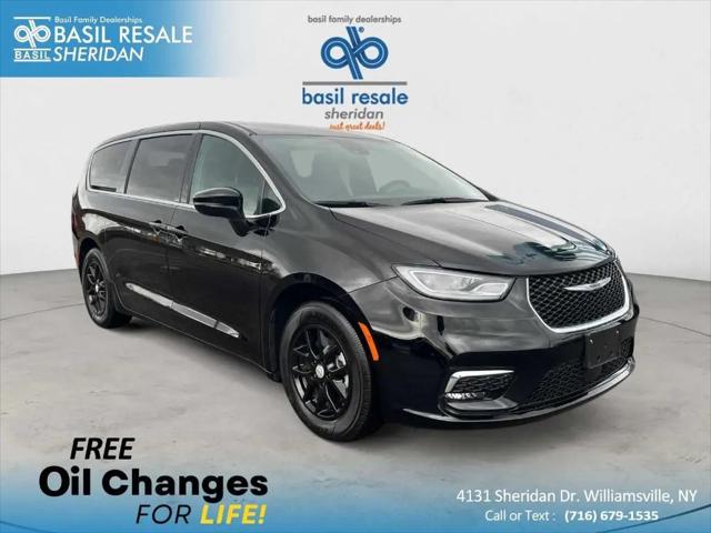 2025 Chrysler Pacifica Select for sale in Williamsville, NY