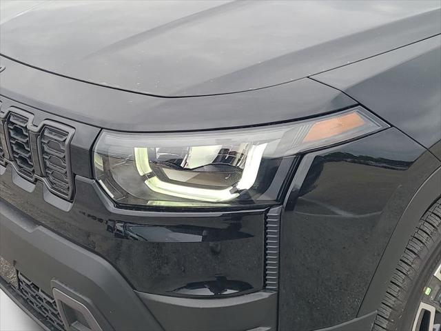 New 2026 Diamond Black Crystal Pearl-Coat Exterior Paint Jeep  image 21