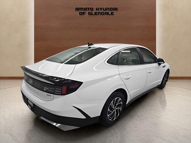 2026 Hyundai Sonata Hybrid Blue
