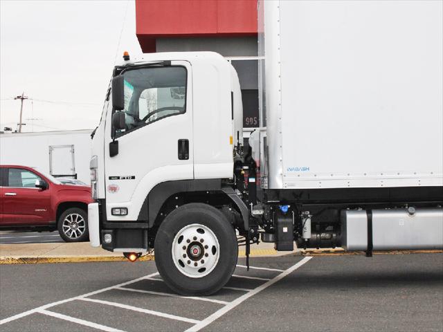 2025 Isuzu FTR Unknown