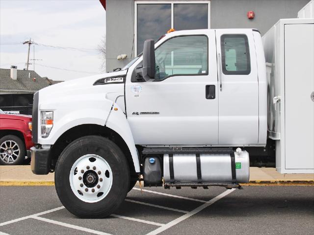 2022 Ford F-750 Unknown