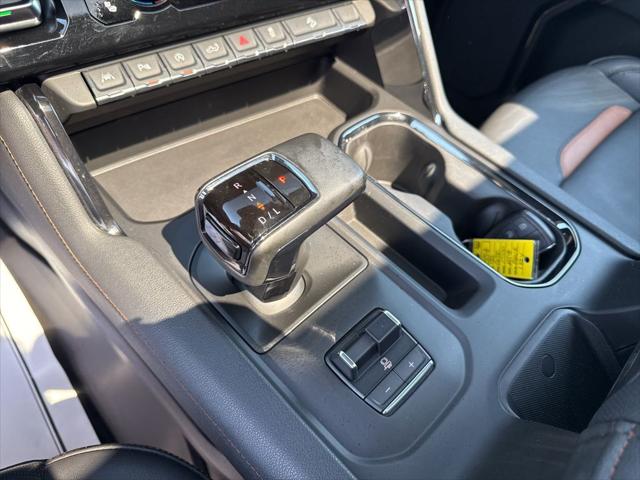 2025 GMC Sierra 1500 4WD Crew Cab Short Box AT4