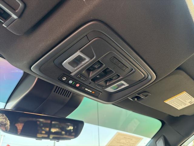 2025 GMC Sierra 1500 4WD Crew Cab Short Box AT4