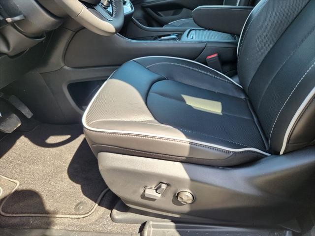 2026 Chrysler Pacifica Limited AWD