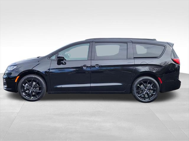 2026 Chrysler Pacifica Limited AWD