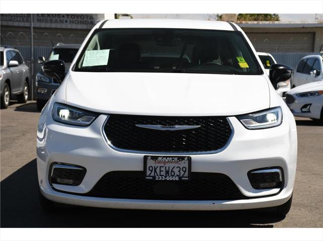 2024 Chrysler Pacifica Hybrid Select