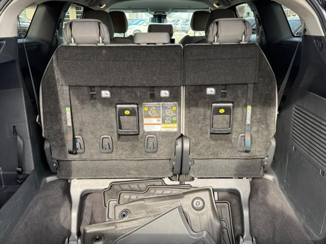 2025 Toyota Sienna LE