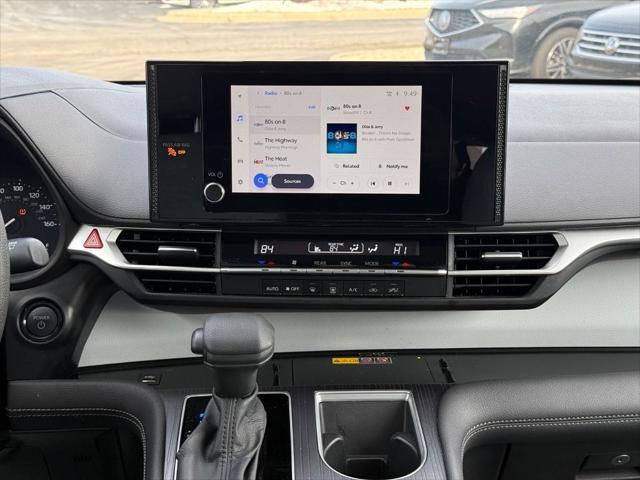 2025 Toyota Sienna LE