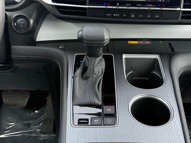 2025 Toyota Sienna LE