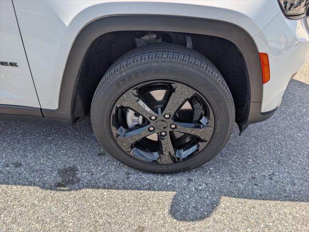 2023 Jeep Grand Cherokee L Altitude 4x4 2023 Jeep Grand Cherokee L Altitude 4x4