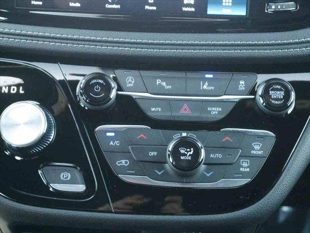 2026 Chrysler Pacifica Select AWD