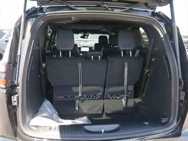 2026 Chrysler Pacifica Select AWD