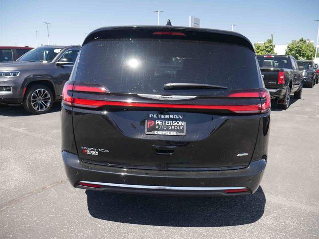 2026 Chrysler Pacifica Select AWD