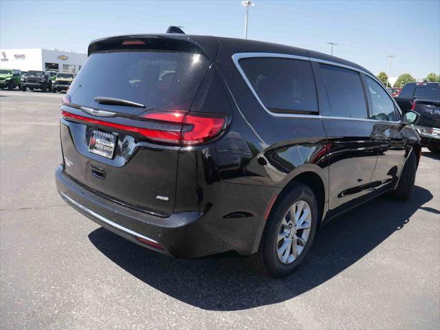 2026 Chrysler Pacifica Select AWD