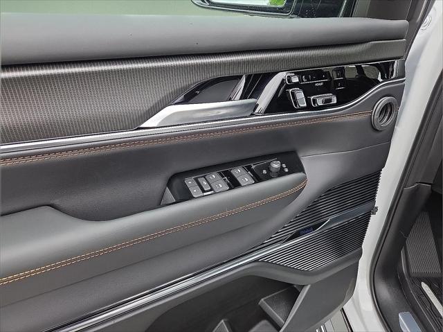 2026 Jeep Grand Wagoneer Summit Reserve 4x4