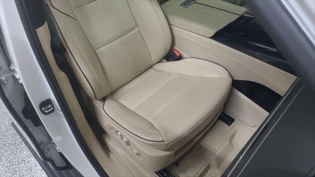 2023 Cadillac Escalade 4WD Premium Luxury