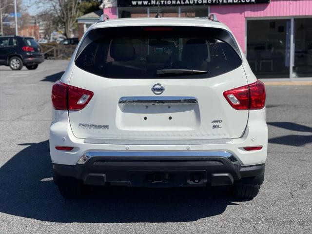 2017 Nissan Pathfinder SL