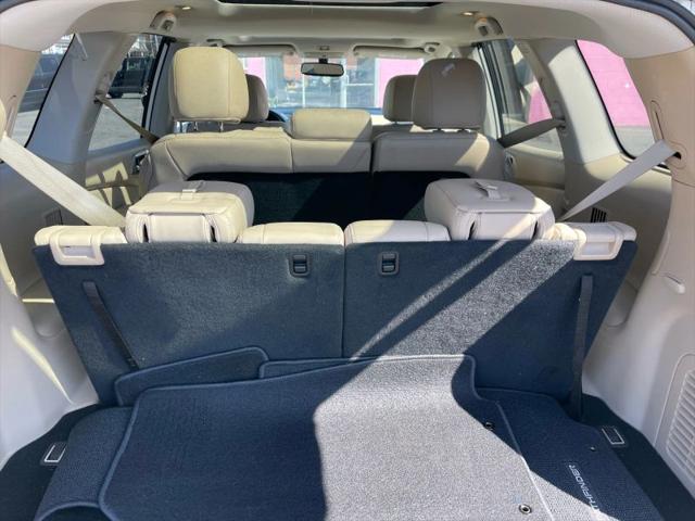2017 Nissan Pathfinder SL