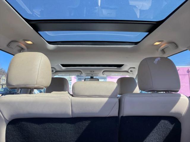 2017 Nissan Pathfinder SL