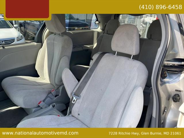 2012 Toyota Sienna LE V6 8 Passenger