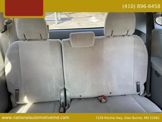2012 Toyota Sienna LE V6 8 Passenger