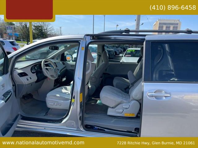 2012 Toyota Sienna LE V6 8 Passenger